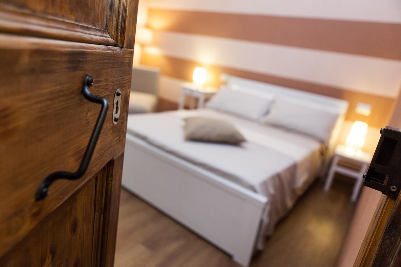 senzafissadimora Bed and Breakfast Albenga Esterno foto